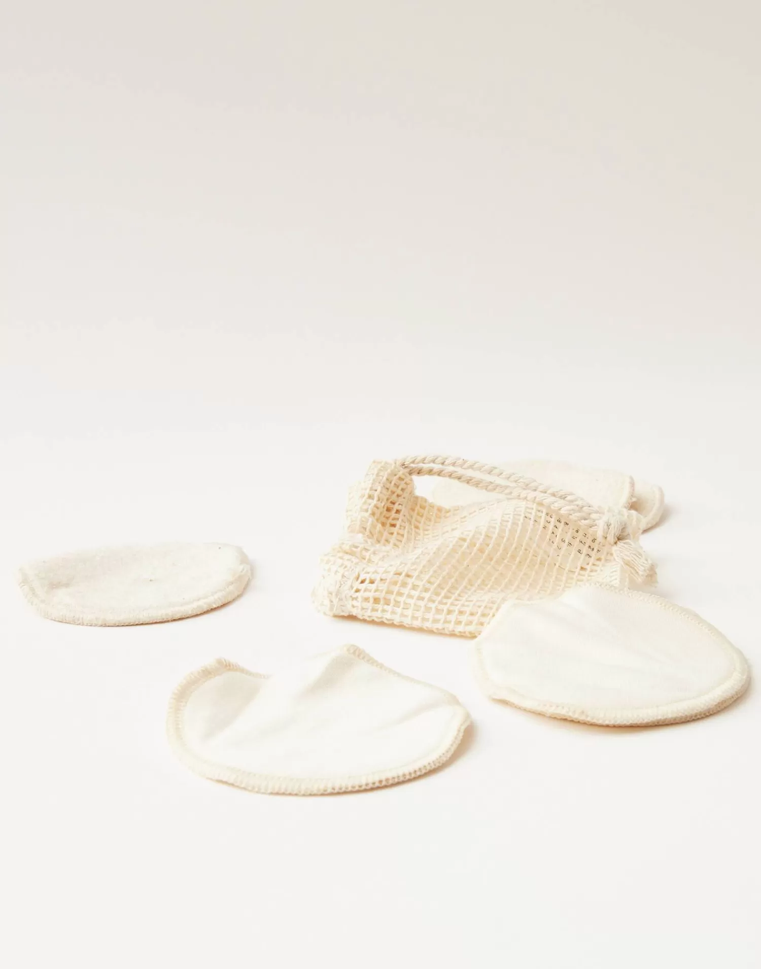 bamboo_makeup_remover_pads_3.webp Bodycare & Beauty | Bodycare & Beauty*Natura Selection Bamboo Makeup Remover Pads 14233-Natural