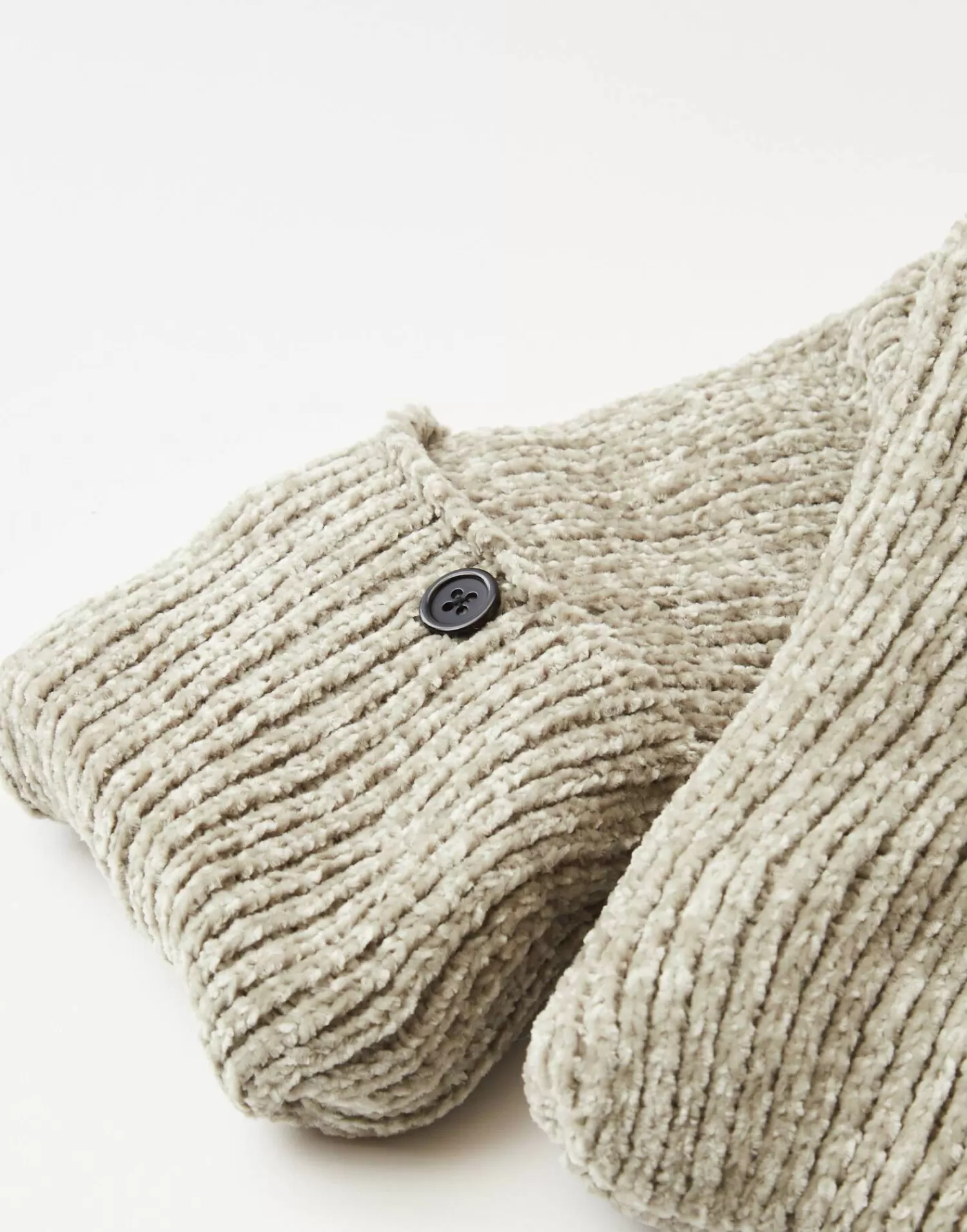 chenille_neck_cushion_4.webp Bodycare & Beauty | Bodycare & Beauty*Natura Selection Chenille Neck Cushion