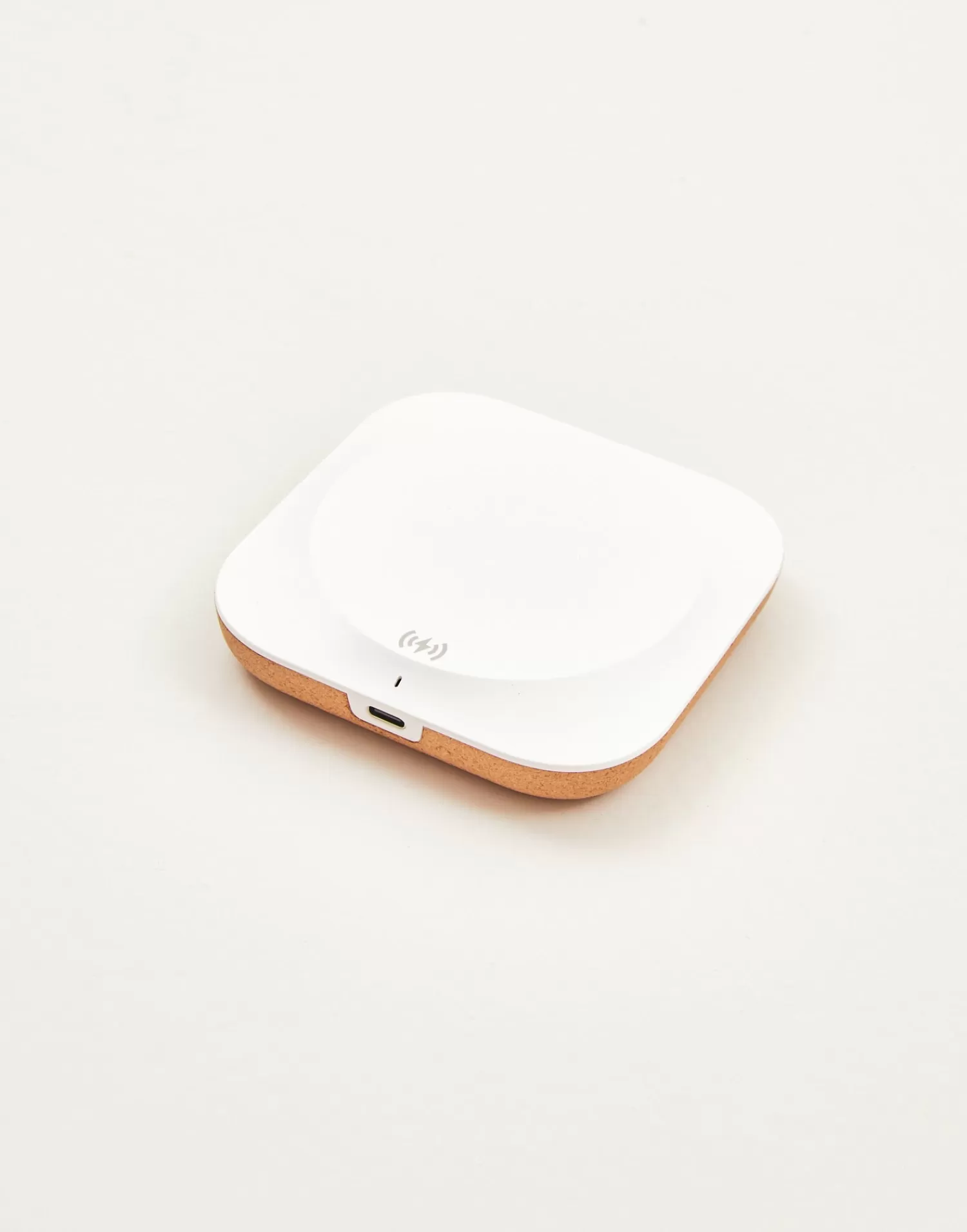 Electronics & Gadget*Natura Selection Cork Charging Base 146042-CORK/WHIT