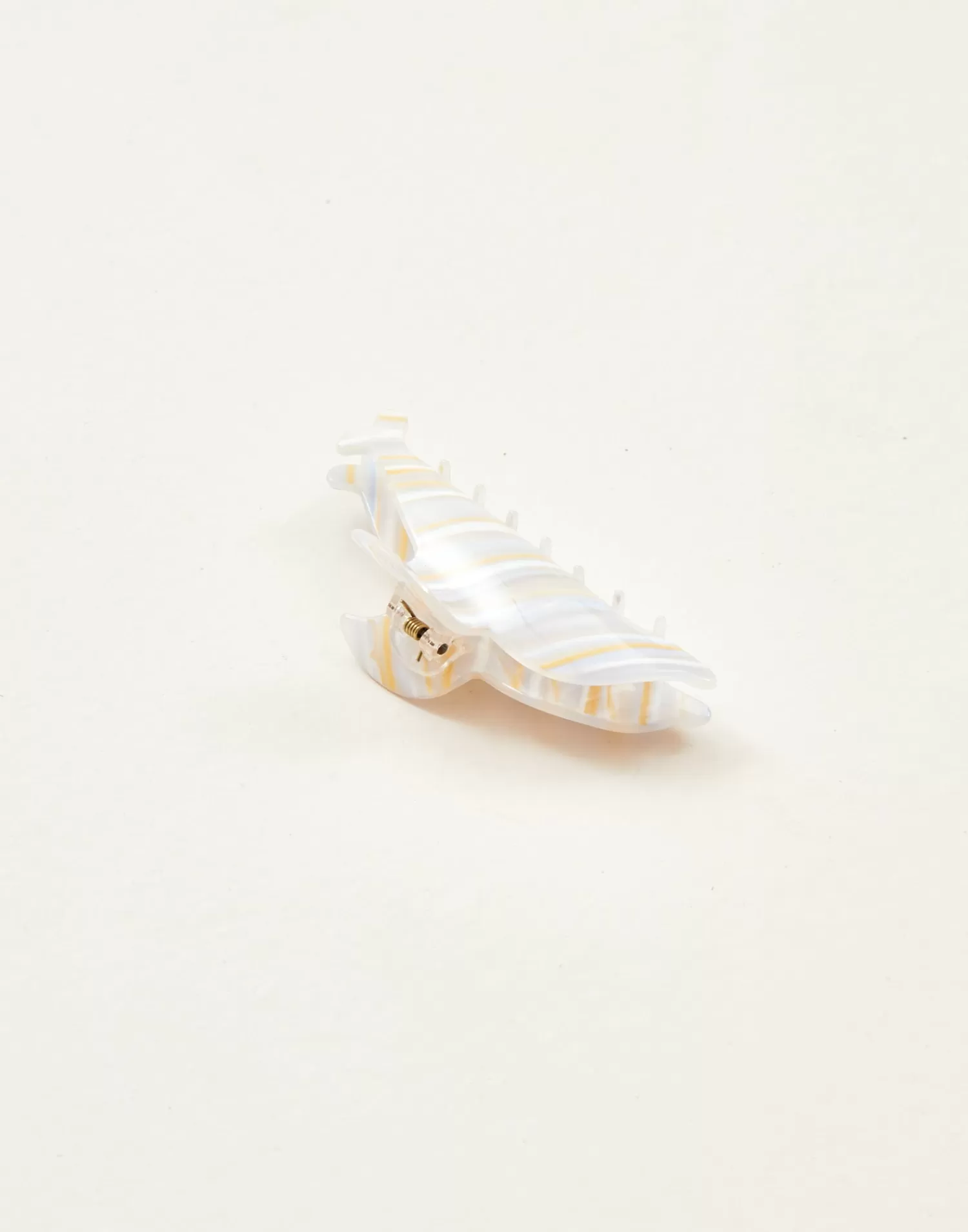 Other Accessories*Natura Selection Dolphin Hair Clip 146067-CLEAR