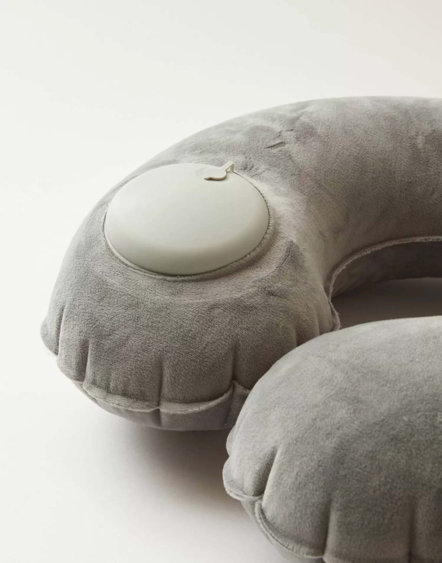 inflatable_cervical_pillow_3.webp Travel*Natura Selection Inflatable Cervical Pillow 144208-GRAY