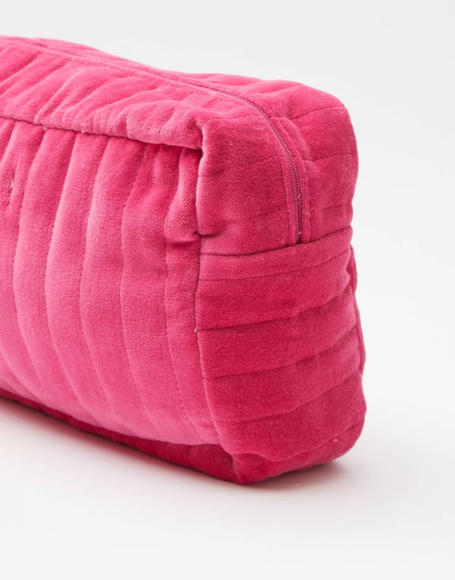 large_velvet_toiletry_bag_9-2.webp Cases*Natura Selection Large Velvet Toiletry Bag