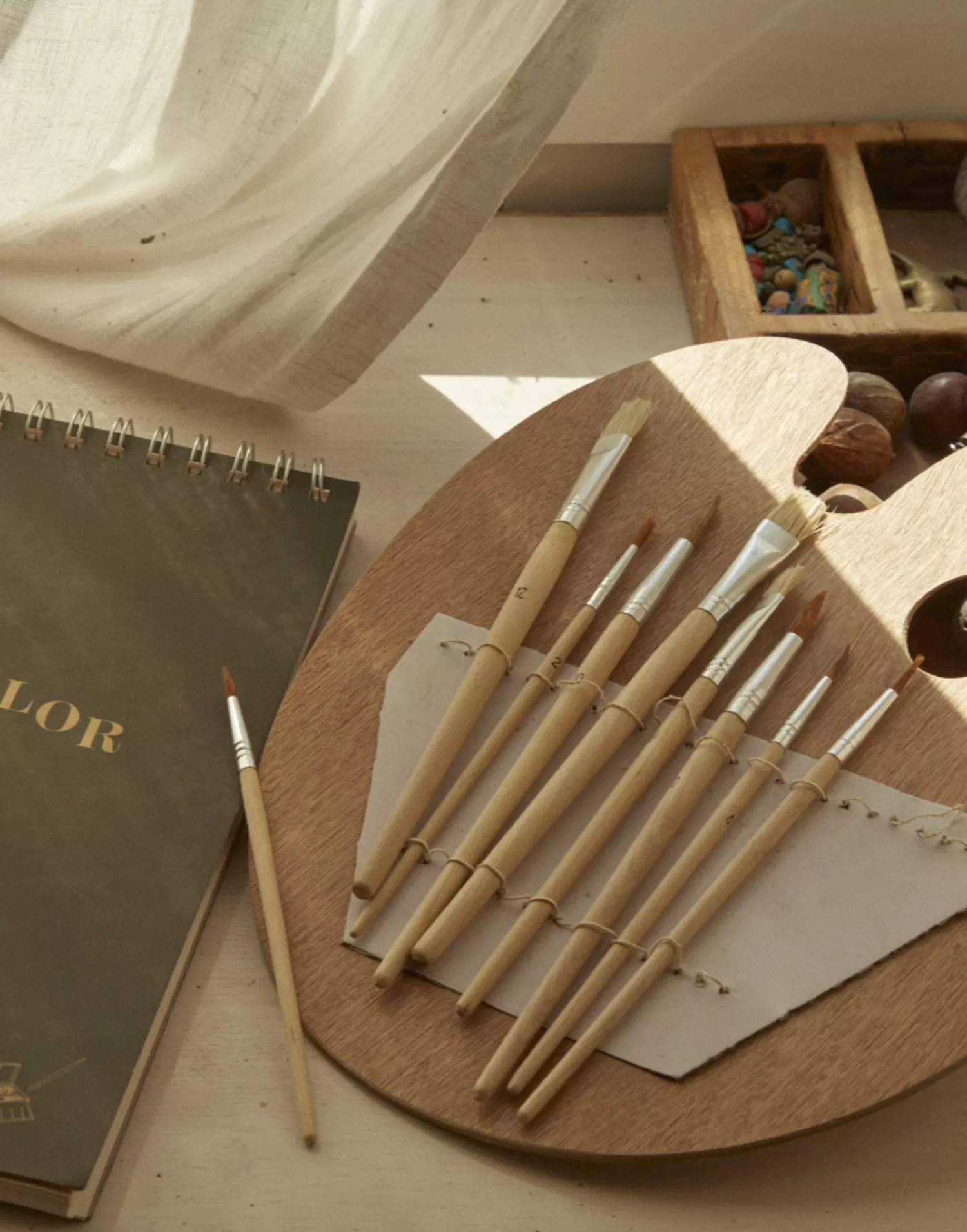 Stationery*Natura Selection Palette With 12 Paintbrushes 130778-WOOD