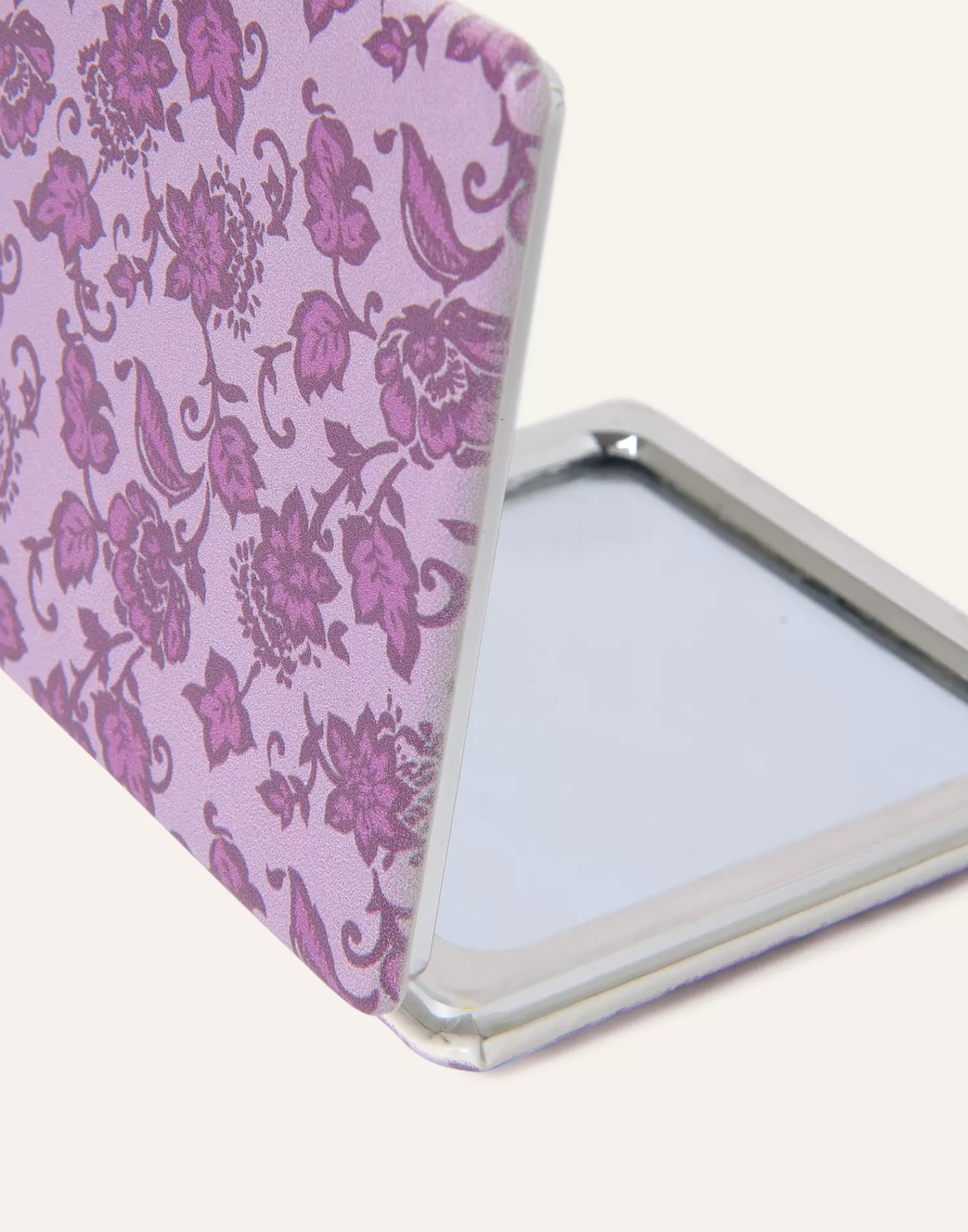 pocket_mirror_11-1.webp Other Accessories | Travel*Natura Selection Pocket Mirror