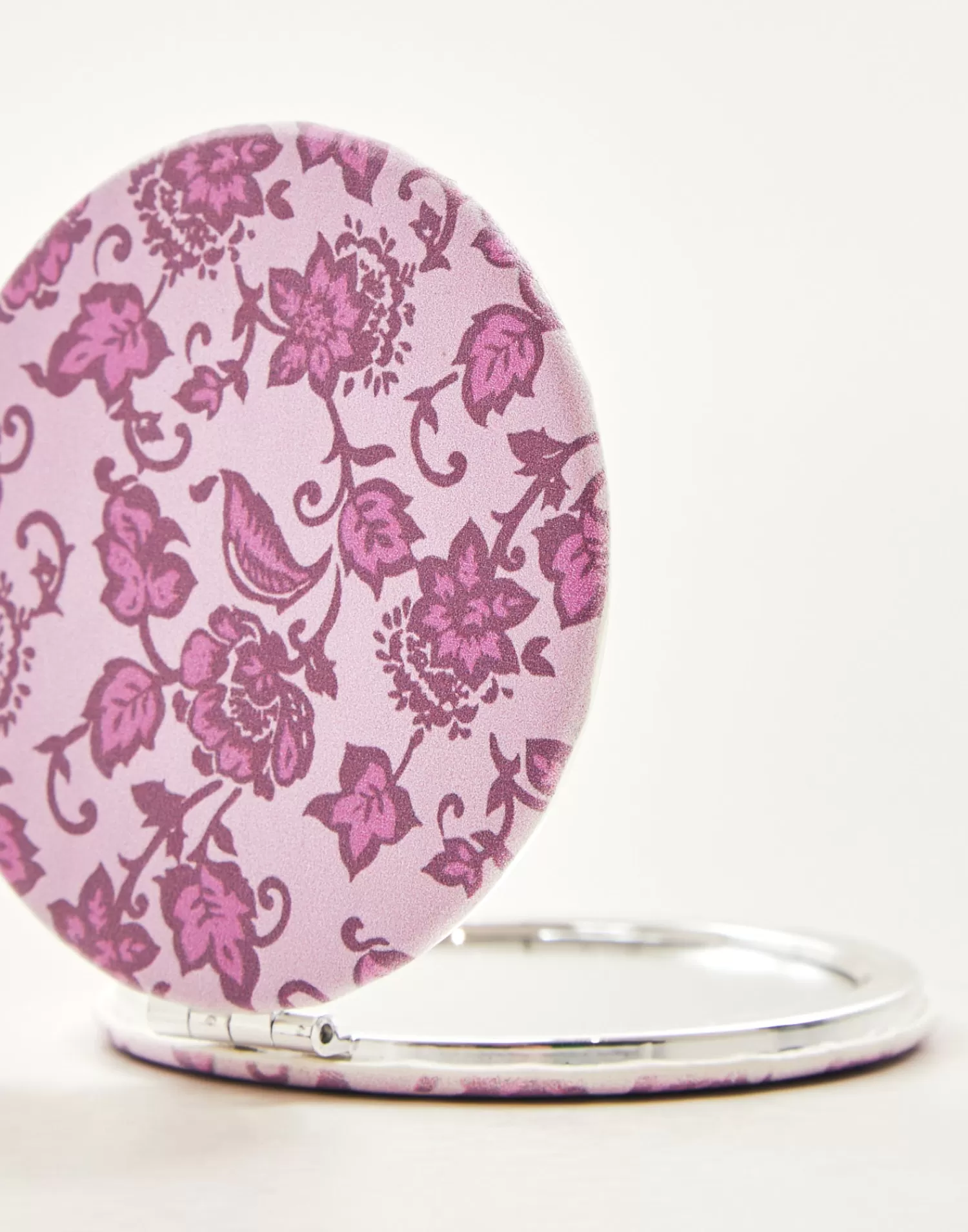 pocket_mirror_13-1.webp Other Accessories | Travel*Natura Selection Pocket Mirror