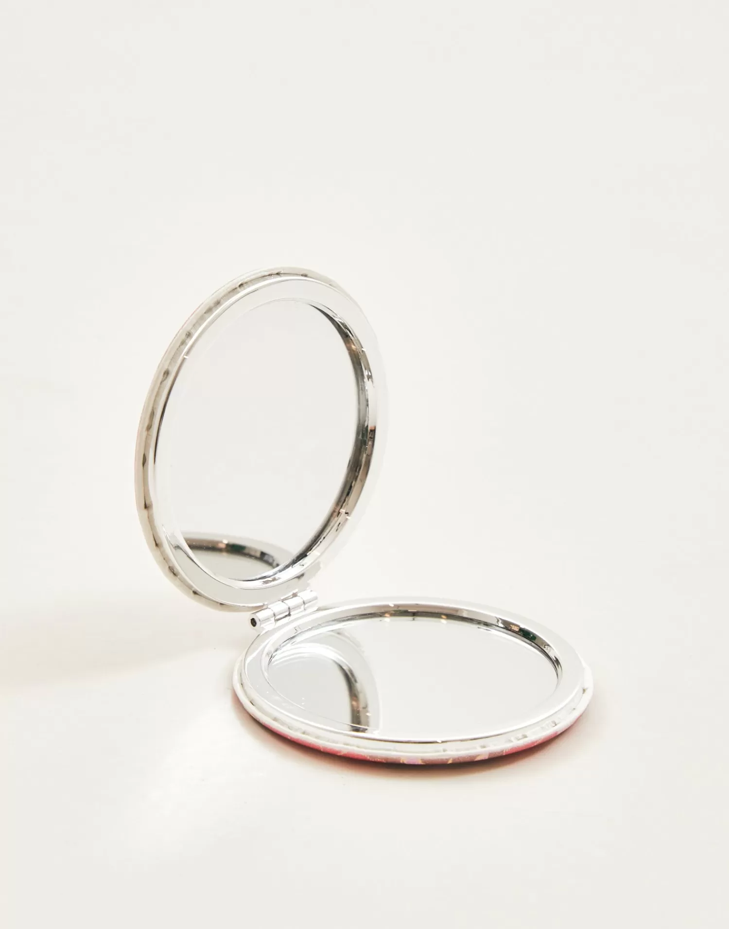 pocket_mirror_22-1.webp Other Accessories | Travel*Natura Selection Pocket Mirror