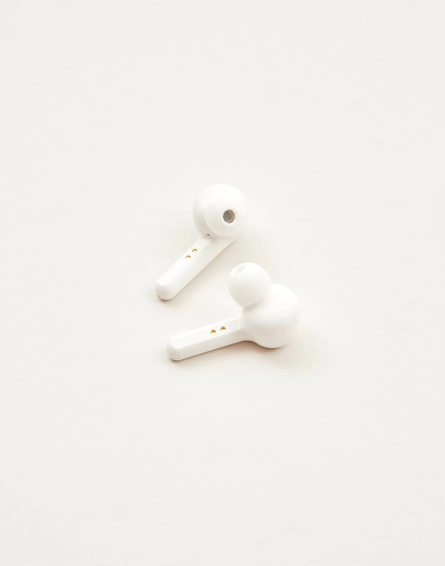 Electronics & Gadget | Travel*Natura Selection Round Bamboo AirPods Case 146043-BAMBU/WHI