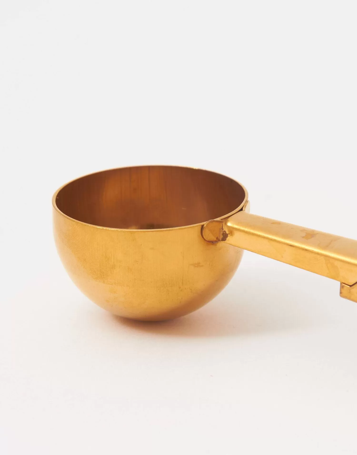 serving_spoon_with_clip_3.webp Kitchen*Natura Selection Serving Spoon With Clip 138319-Gold