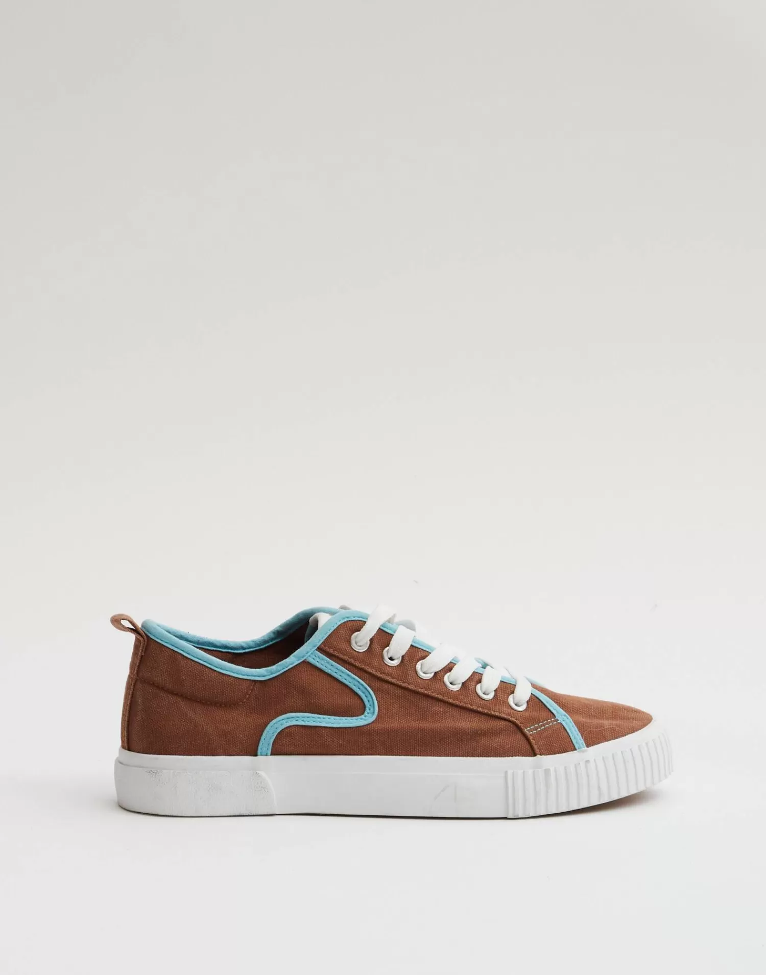 sneaker_canvas_1-40.webp Footwear*Natura Selection Sneaker Canvas