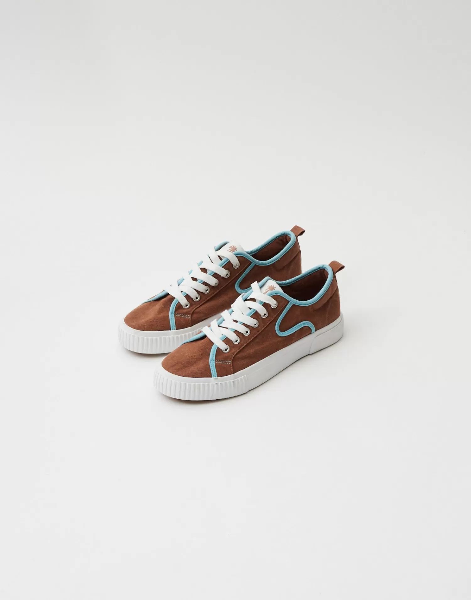 sneaker_canvas_3-39.webp Footwear*Natura Selection Sneaker Canvas